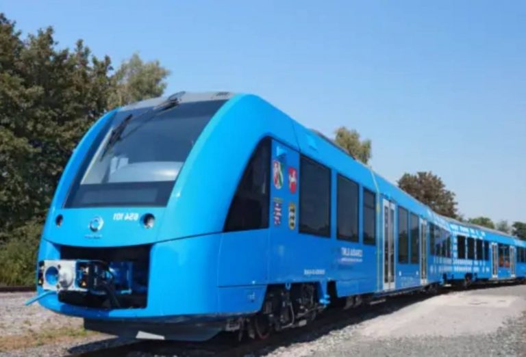 First hydrogen train in Japan