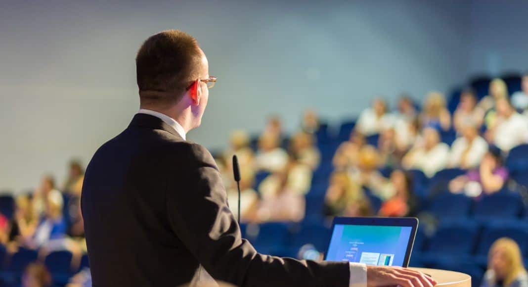10 Qualities A Good Speaker Must Have? Time Of Info