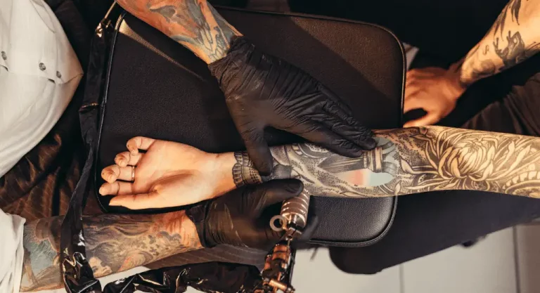 negative sides of having tattoos