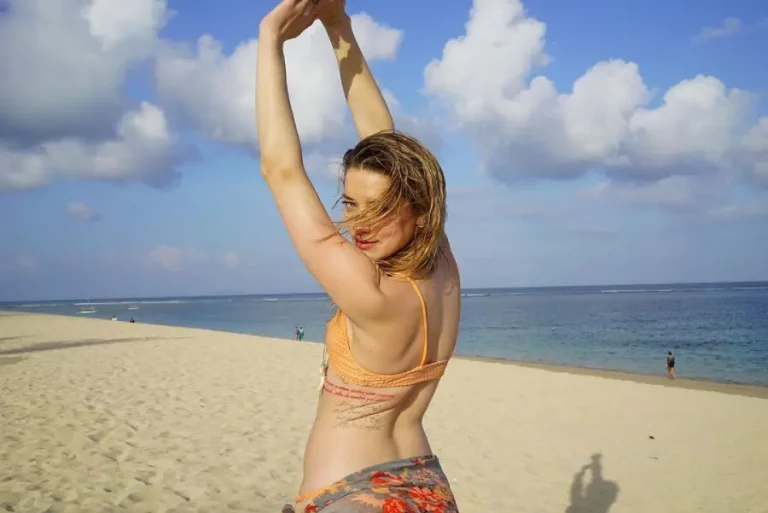 How Much is Amber Heard Worth