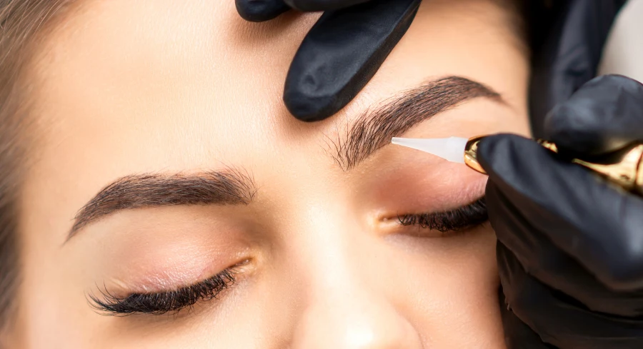 Eyebrow Slit