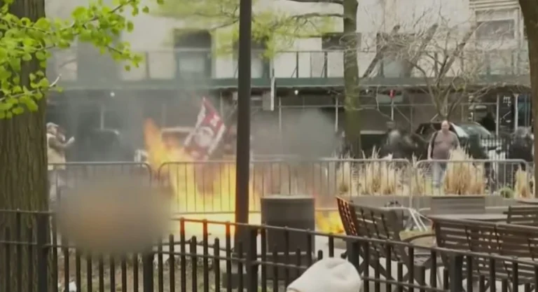 Maxwell Azzarello, man sets himself on fire, Man sets himself on fire