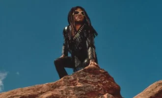 Lenny Kravitz parents, Lenny Kravitz age, Lenny Kravitz daughter, Lenny Kravitz net worth, Lenny Kravitz wife, Lenny Kravitz tk421