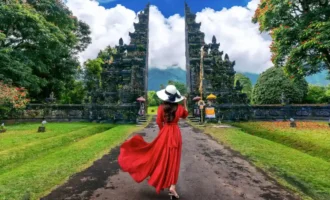 Bali visit, Bali Valley, flights to Bali, Bali blinds, time in Bali, bail spiders,