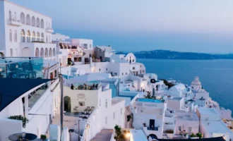 athens to Santorini, santorini hotels, things to do in Santorini, oia Santorini, santorini greece hotels, flights to Santorini, santorini weather