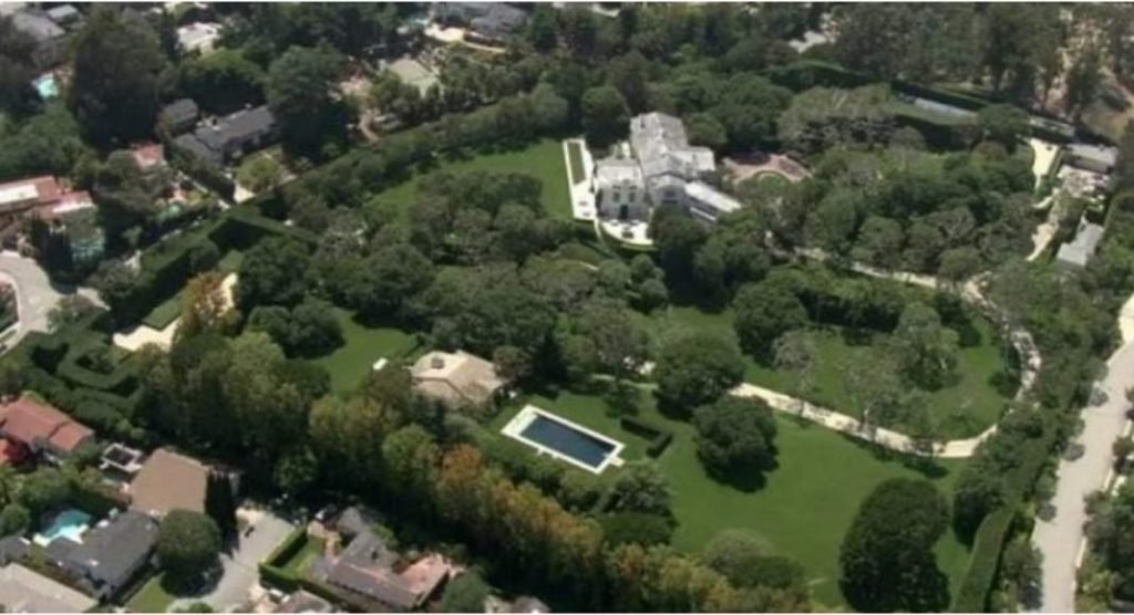 Bezos's House at Hollywood Bezos's House at Hollywood