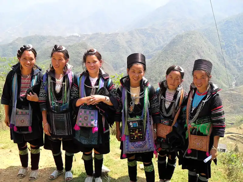 Black Hmong Black Hmong